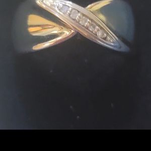 R310  14k Gold Mobius Ring with White Diamonds